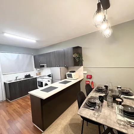 212 Apartment, A 2-bedroom Escape 公寓 Paphos