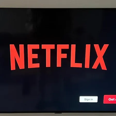 Διαμέρισμα 212 Apartment, A 2-bedroom Escape Πάφος