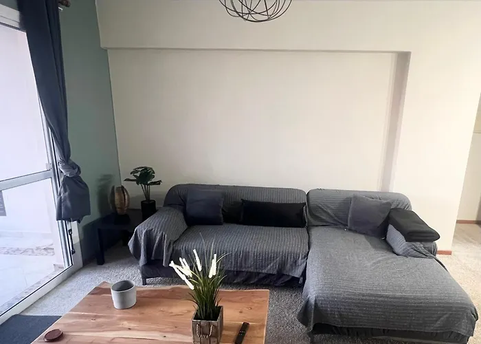 212 Apartment, A 2-bedroom Escape Διαμέρισμα Πάφος