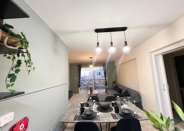 212 Apartment, A 2-bedroom Escape *