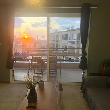 212 Apartment, A 2-bedroom Escape * Paphos