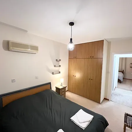 212 Apartment, A 2-bedroom Escape *