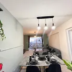 212 Apartment, A 2-bedroom Escape *