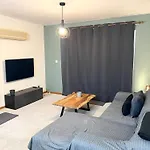 شقة 212 Apartment, A 2-bedroom Escape بافوس