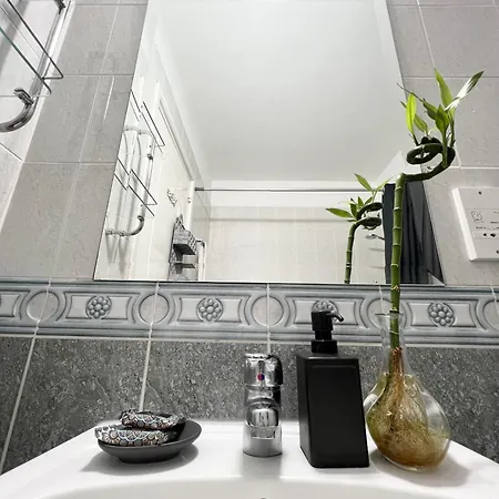 212 Apartment, A 2-bedroom Escape Daire *